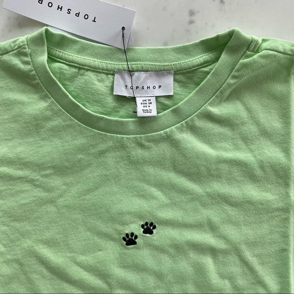 NWT Topshop Embroidered Paw Prints Green Cropped Tee - Picture 2 of 3
